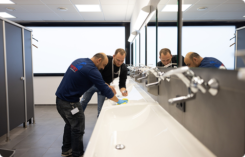 Peter Gebäudereinigung: Regelmäßige Qualitätskontrollen.