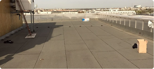 Impulsstromsysteme senden kurze elektrische Impulse aus, die für Tauben unangenehm sind, sie aber nicht verletzen – so werden sie zuverlässig ferngehalten.